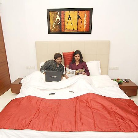 Hotel White Lotus Gurgaon Zewnętrze zdjęcie