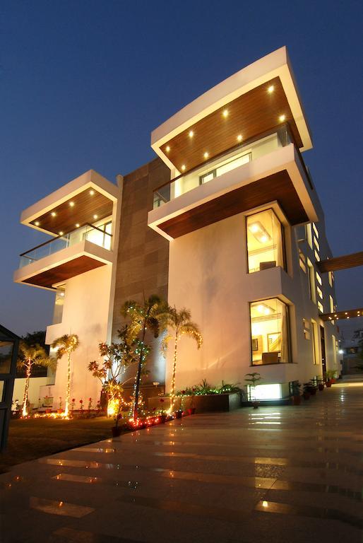 Hotel White Lotus Gurgaon Zewnętrze zdjęcie