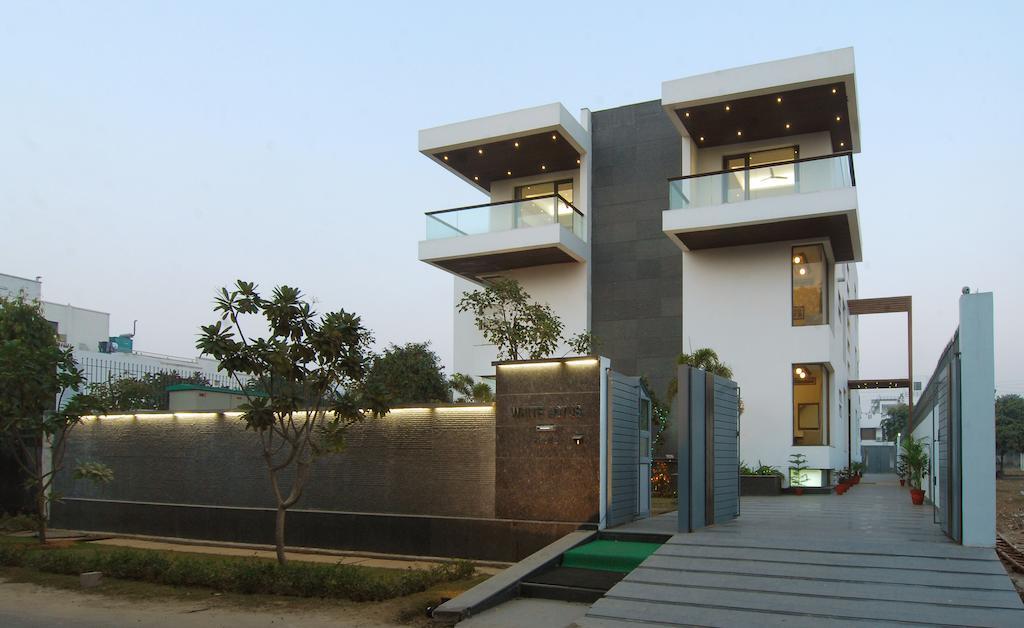 Hotel White Lotus Gurgaon Zewnętrze zdjęcie